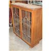 Image 2 : 2-DOOR LEADED GLASS ENCLOSED BOOKSHELF