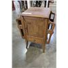 Image 1 : WALNUT SMOKERS STAND WITH LINING