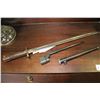 Image 2 : 1907 SWORD BAYONET AND #4 MK11 BAYONET WITH SHEATH