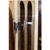 Image 2 : ORIGINAL CONDITION ANTIQUE SKIIS CHALET BY HARVEY E.DODS LTD AND POLES
