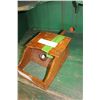 Image 1 : EARLY OAK COUNTER BOX
