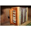 Image 1 : VINTAGE SQUEEZE BOX