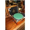 Image 2 : ANTIQUE PORTABLE COLUMBIA TURNTABLE