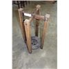 Image 2 : VINTAGE MISSION OAK UMBRELLA STAND
