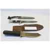 Image 2 : TWO VINTAGE KNIVES AND LEATHER CLUB
