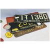 Image 2 : VINTAGE LICENCE PLATES 1920-1930 AND 1950 TO 1960 YEAR TAGS