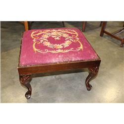 VINTAGE QUEEN ANNE FOOTSTOOL