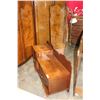 Image 2 : ANTIQUE OAK ORNATE VANITY WITH BEVELLED MIRROR