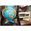 Image 1 : VINTAGE FISHER PRICE GLOBE AND MOVIE VIEW AND MOVIES