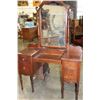 Image 1 : VINTAGE VANITY WITH MIRROR