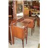 Image 2 : VINTAGE VANITY WITH MIRROR