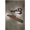 Image 1 : NATIVE CARVING AND VINTAGE SCALE