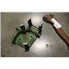 Image 2 : SHEFFIELD ENGLAND ANGLE CUTTER + WOOD CLAMP