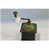 Image 2 : VINTAGE COFFEE GRINDER AND COPPER SHORTBREAD PAN