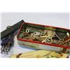 Image 2 : COLLECTIBLE TIN WITH CONTENTS