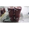 Image 2 : 4 - 18.9 litre mobile univis N-C 32 hydrolic quality oil