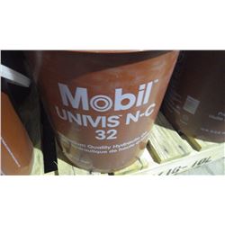 4 - 18.9 litre mobile univis N-C 32 hydrolic quality oil