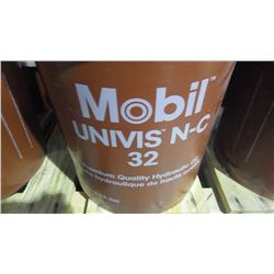 4 - 18.9 litre mobile univis N-C 32 hydrolic quality oil