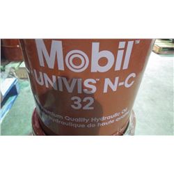 4 - 18.9 litre mobile univis N-C 32 hydrolic quality oil