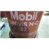 Image 1 : 4 - 18.9 litre mobile univis N-C 32 hydrolic quality oil