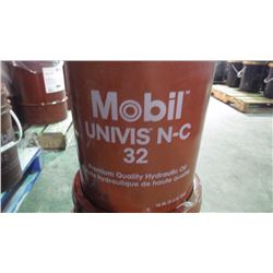 4 - 18.9 litre mobile univis N-C 32 hydrolic quality oil