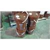 Image 2 : 4 - 18.9 litre mobile univis N-C 32 hydrolic quality oil
