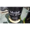 Image 1 : 4 - 18.9 litre pails of Mobile Airox EP100 Rock Drill oil / hydraulic oil