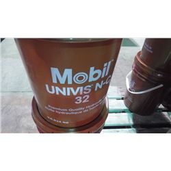 4 - 18.9 litre Mobile Univis N-C 32 Premium quality hydraulic oil
