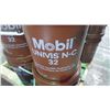 Image 1 : 4 - 18.9 litre Mobile Univis N-C 32 Premium quality hydraulic oil