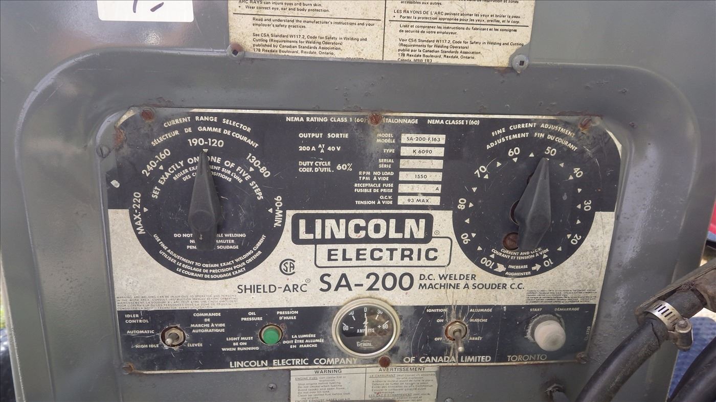 Lincoln portable welder 4 cylinder flathead engine SA 200 DC arc welder
