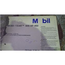 200 litre drum Mobil gear 600 x P460 industrial industrial gear fluid oil / hydraulic oil