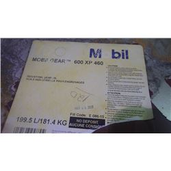 200 litre drum Mobil gear 600 x P460 industrial industrial gear fluid oil / hydraulic oil