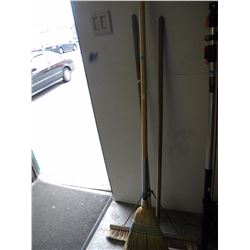 WISK BROOM/2 PUSH BROOMS