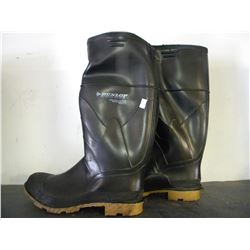 NEW PAIR OF DUNLOP STEEL TOED/STEEL SHANKED RUBBER BOOTS SIZE 11 (SEIZED FREIGHT)
