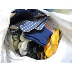 BAG OF MISC NEW WORK GLOVES