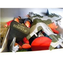LARGE BOX OF VINTAGE TOYS/FIGURINES