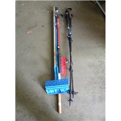 SET OF SKI POLES/MISC CLEANING EQUIPMENT