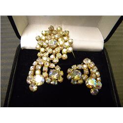 VINTAGE COSTUME JEWELLERY
