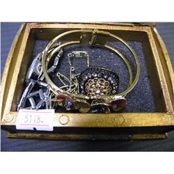 WOODEN BOX WITH 2 BRACELETS/RING/WATCH