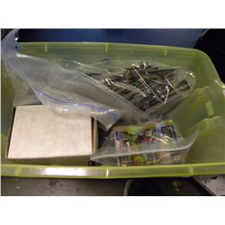 SMALL TUB OF 350+ HOCKEY CARDS