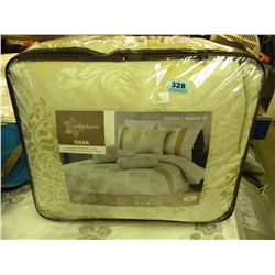 NEW QUEEN 7 PIECE BED IN BAG SET