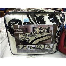 NEW LAURA SECRET QUEEN 7 PIECE BED IN BAG SET