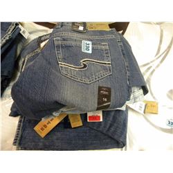 6 PAIRS OF ASSORTED SIZED NEW JEANS (SILVER, AMERICAN EAGLE, ETC)