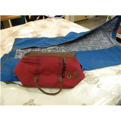 LARGE RED CARRY BAG/BLUE FOLDING BLANKET