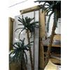 Image 1 : LIGHTED PALM TREE