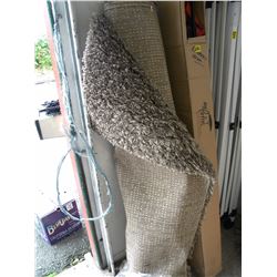 FRILLED APPROX 5X7' FT SHAG CARPET