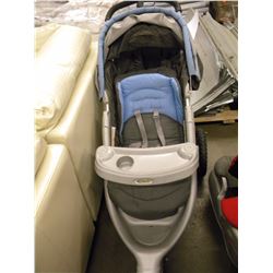 GRACO 3 WHEELED STROLLER