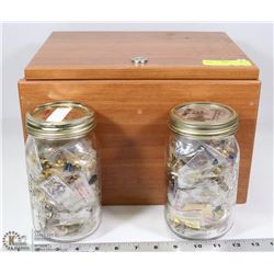 WOOD BOX 2 JARS COLLECTOR PINS