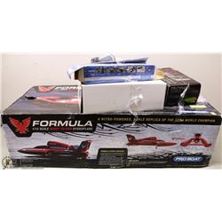 FORMULA 1/12 SCALE HYDROPLANE WITH ACCESSORIES