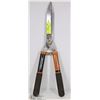 Image 1 : FISKARS HEDGE TRIMMERS